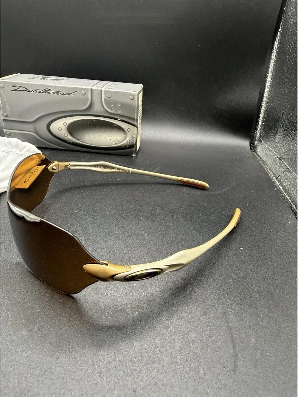 Oakley Dartboard Plasma/Gold Iridium Lenses